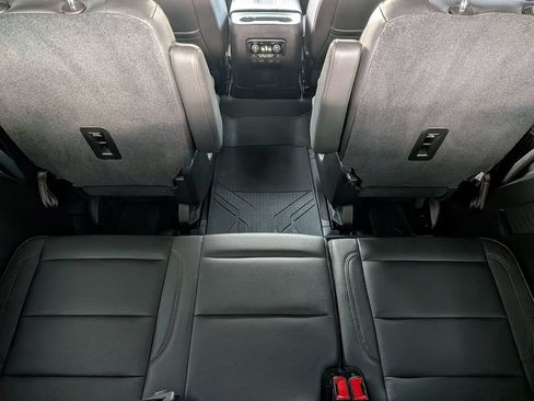 Used 2021 Chevrolet Tahoe High Country AWD/4WD image 38