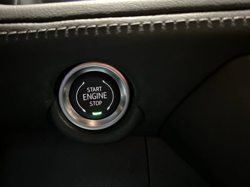 Used 2025 Chevrolet Suburban LT w/ Comfort Package image 32