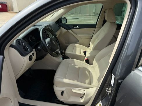 Used 2014 Volkswagen Tiguan S AWD/4WD image 10