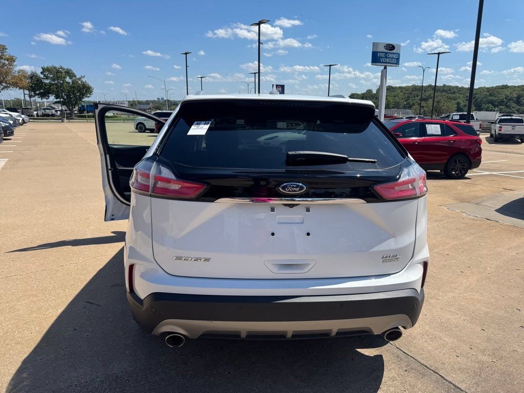 Used 2020 Ford Edge SEL FWD image 4