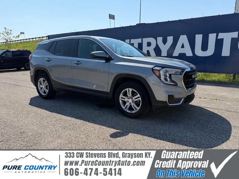 Used 2024 GMC Terrain SLE FWD image 1