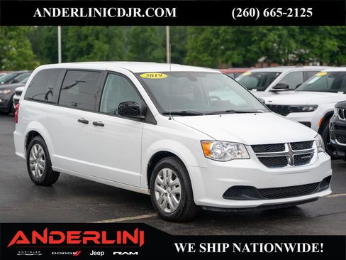 Used 2019 Dodge Grand Caravan SE FWD image 1