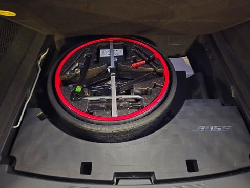 Used 2021 Porsche Cayenne S image 33