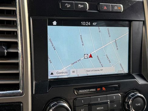 Used 2016 Ford F150 Lariat w/ Equipment Group 501A Mid image 27