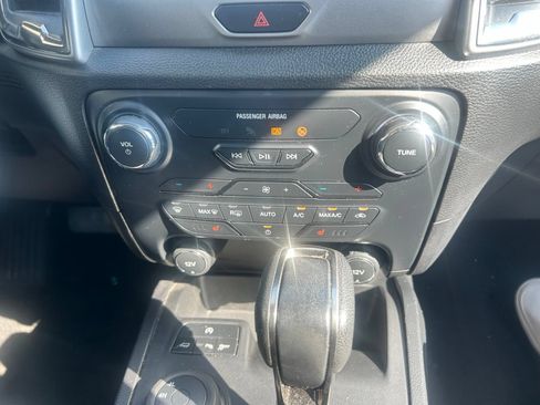 Used 2019 Ford Ranger XLT w/ Equipment Group 302A Luxury AWD/4WD image 18