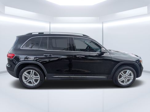 Used 2020 Mercedes-Benz GLB 250 image 2
