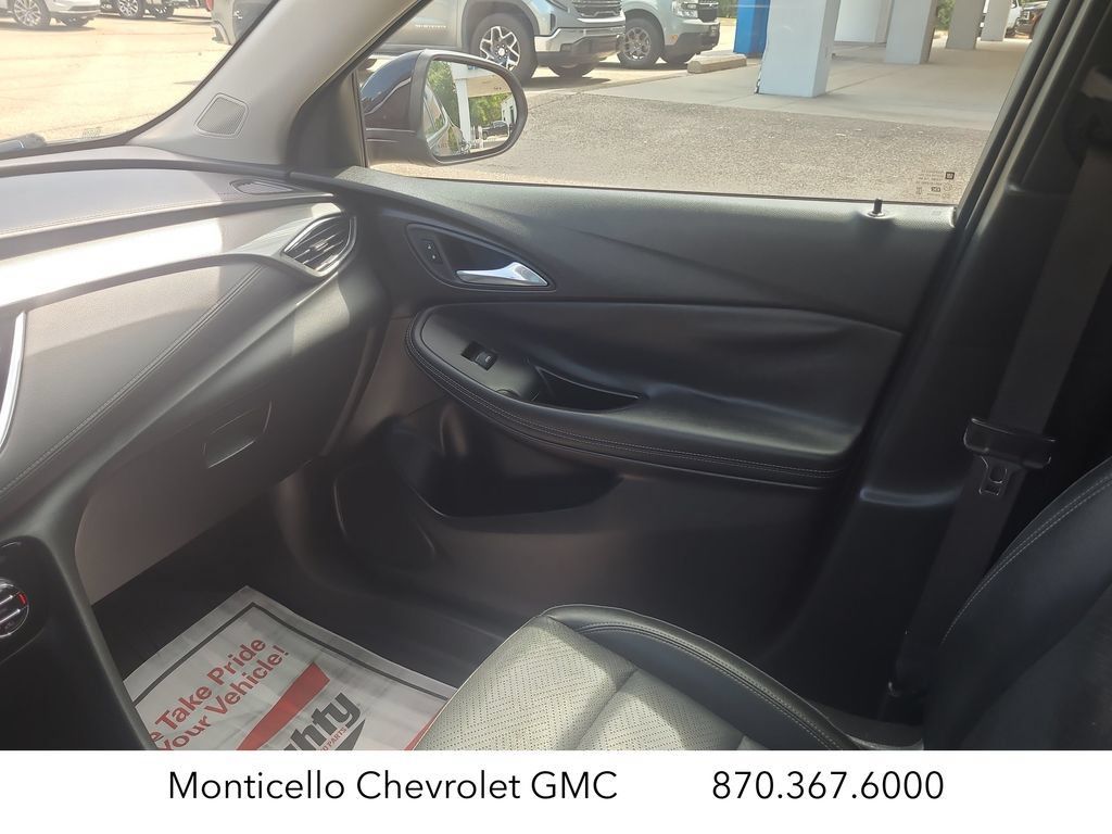 Certified 2022 Buick Encore GX Essence w/ Experience Buick Package FWD image 27