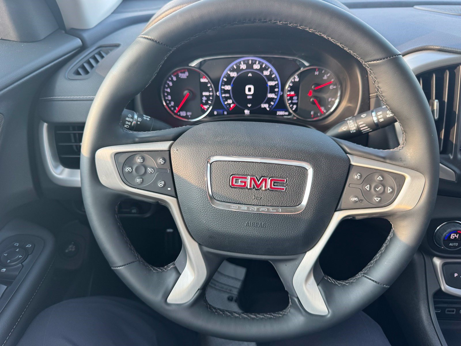 Used 2024 GMC Terrain Denali w/ Denali Premium Package AWD/4WD image 25
