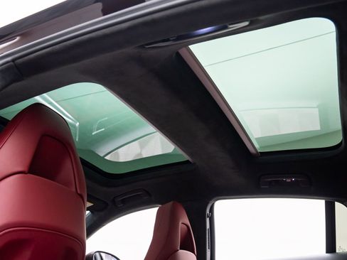 Certified 2023 Porsche Panamera Platinum Edition image 18