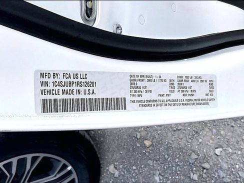 Used 2024 Jeep Wagoneer Series II w/ Flexible Seating Group image 16