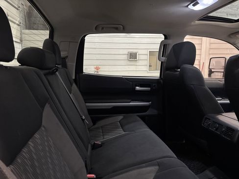 Used 2018 Toyota Tundra SR5 image 33