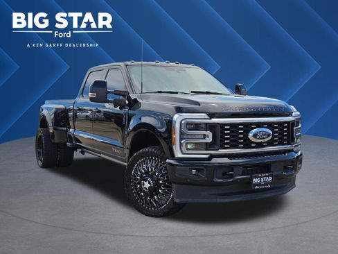 Used 2025 Ford F350 Platinum AWD/4WD image 1