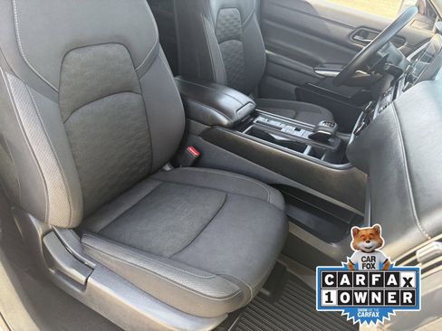 Certified 2024 Nissan Pathfinder S FWD image 11