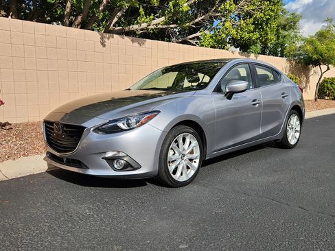 Used 2016 MAZDA MAZDA3 s Grand Touring w/ Technology Package FWD image 16