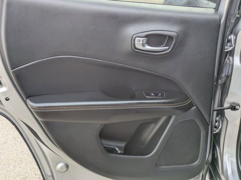 Used 2020 Jeep Compass Latitude image 13