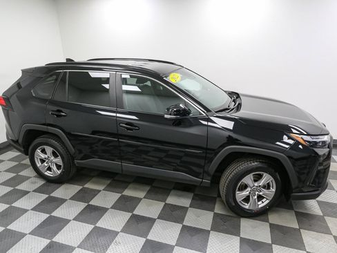 Used 2022 Toyota RAV4 XLE image 5