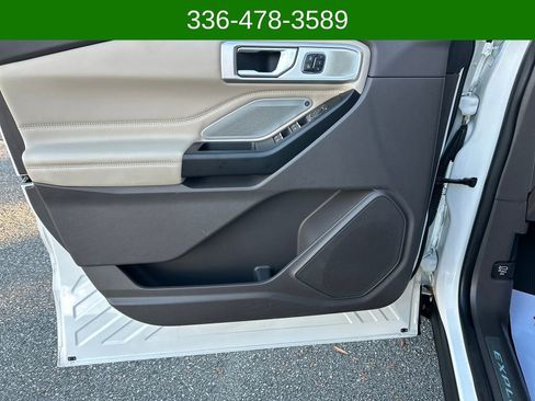 Certified 2020 Ford Explorer Platinum w/ Premium Technology Package image 10