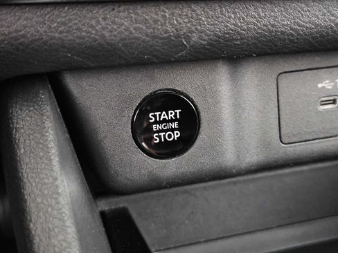 Used 2024 Nissan Rogue S FWD image 30