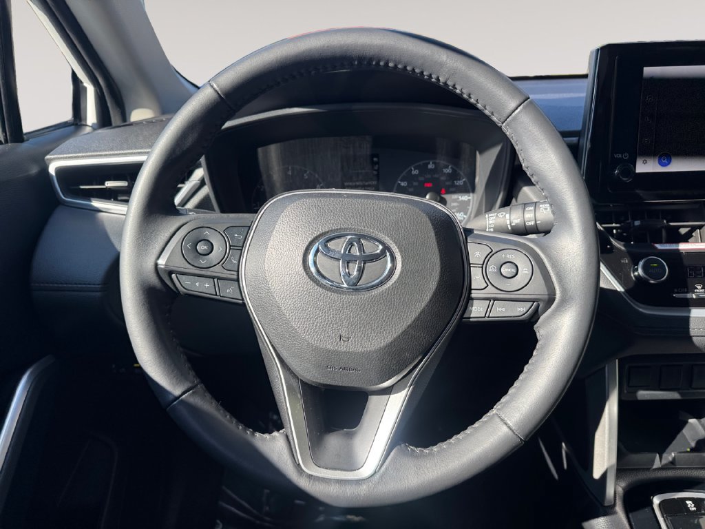 Used 2024 Toyota Corolla Cross LE FWD image 12