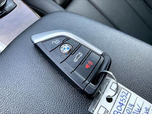 Used 2019 BMW X3 xDrive30i w/ Driving Assistance Package image 11