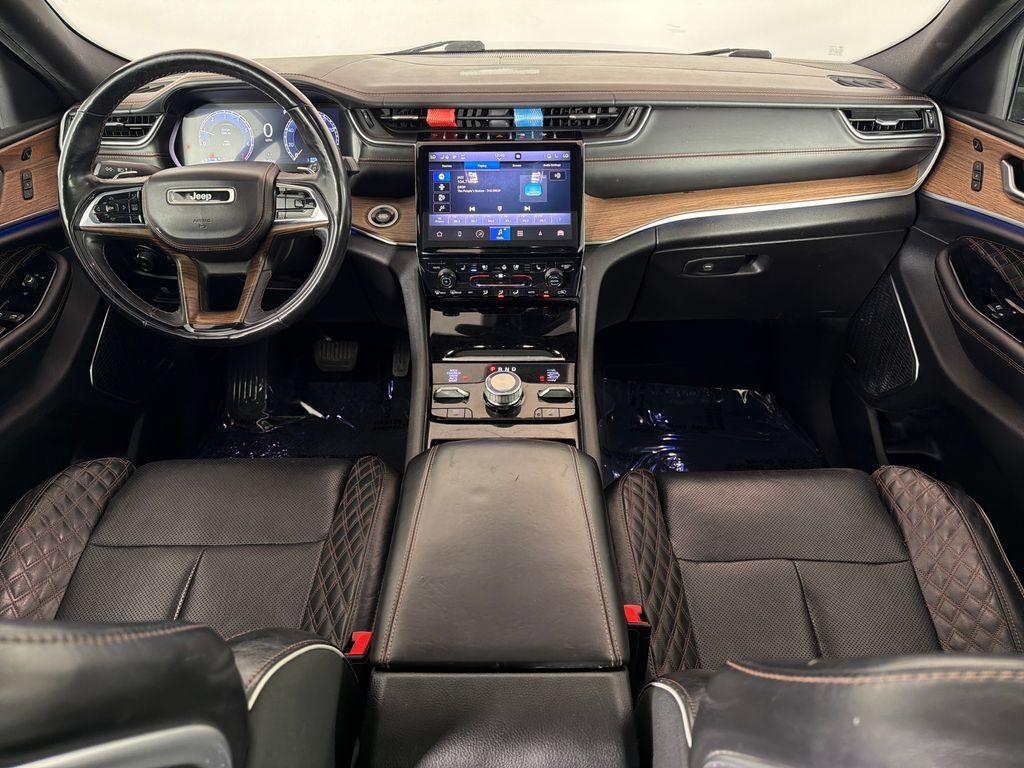 Used 2021 Jeep Grand Cherokee L Summit w/ Luxury Tech Group V AWD/4WD image 25