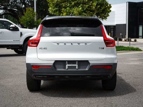 Used 2021 Volvo XC40 T5 R-Design w/ Advanced Package AWD/4WD image 9