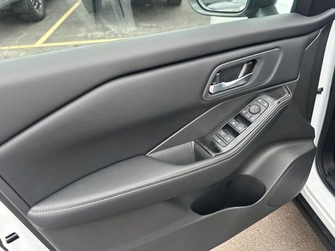 New 2026 Nissan Rogue SV image 10