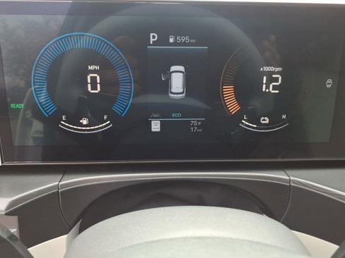 New 2026 Hyundai Santa Fe SE image 17