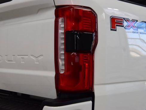Used 2023 Ford F250 Lariat w/ Sport Appearance Package image 17