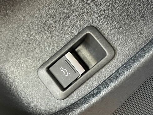 Used 2023 Audi Q4 e-tron Prestige w/ Black Optic Package image 19