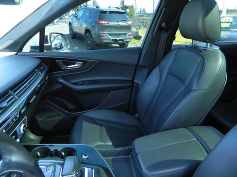 Used 2017 Audi Q7 3.0T Prestige image 13