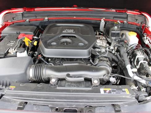 Used 2022 Jeep Wrangler Unlimited Sahara AWD/4WD image 47