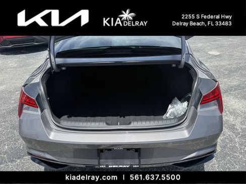 Used 2023 Hyundai Elantra Limited w/ Cargo Package FWD image 8