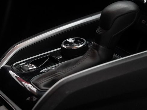 Used 2024 Chevrolet Colorado Trail Boss w/ Technology Package image 26