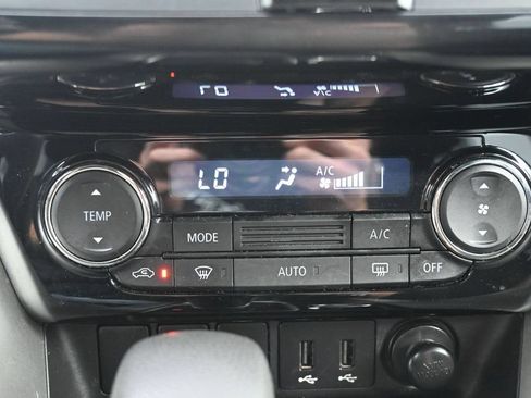 Used 2019 Mitsubishi Eclipse Cross LE AWD/4WD image 14