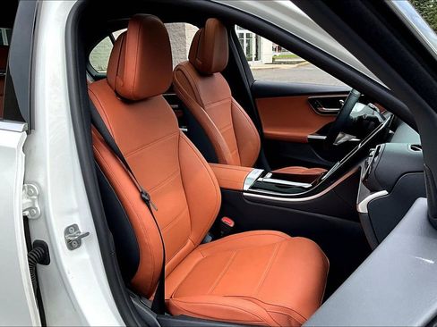 Used 2025 Mercedes-Benz C 300 4MATIC Sedan image 7