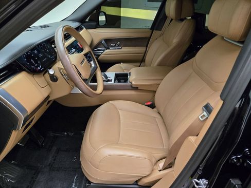 Used 2025 Land Rover Range Rover Autobiography AWD/4WD image 17