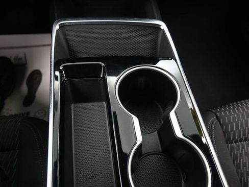 Used 2025 Chevrolet Equinox LT image 11