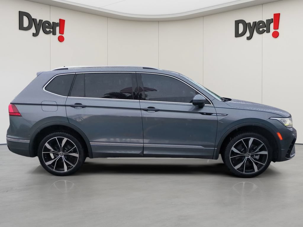 Used 2022 Volkswagen Tiguan SEL R-Line AWD/4WD image 2