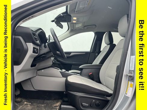 Used 2023 Ford Escape Active w/ Tech Pack #1 image 9