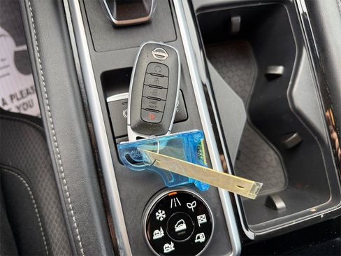 Used 2025 Nissan Pathfinder SV w/ Cargo Package image 32