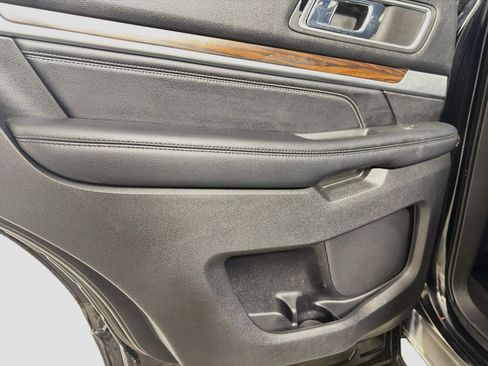Used 2016 Ford Explorer Limited w/ Equipment Group 301A FWD image 25