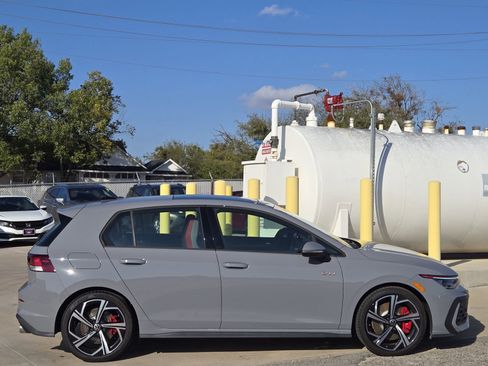 New 2025 Volkswagen GTI SE image 3