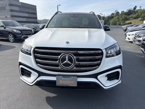 Used 2025 Mercedes-Benz GLS 450 4MATIC image 2