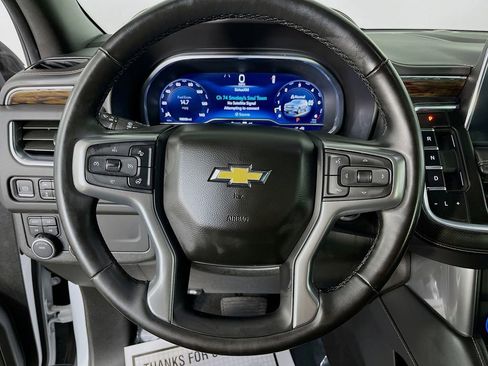 Used 2023 Chevrolet Suburban Premier AWD/4WD image 14
