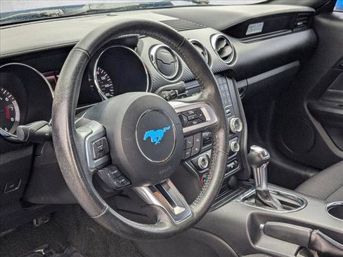 Used 2017 Ford Mustang Coupe image 9