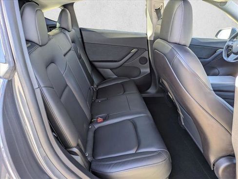 Used 2021 Tesla Model Y Performance image 20