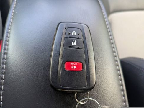 Used 2019 Toyota Corolla XSE FWD image 31