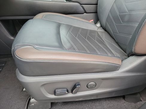 Certified 2022 Nissan Pathfinder Platinum w/ Cargo Package image 15