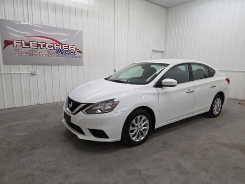 Used 2019 Nissan Sentra SV image 2